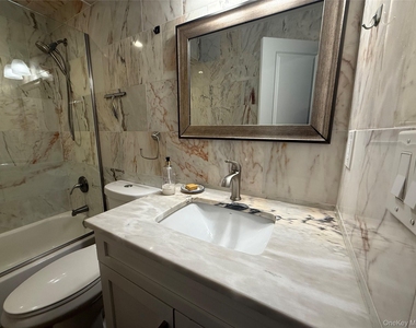 125 Main Street - Photo Thumbnail 17
