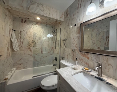 125 Main Street - Photo Thumbnail 16