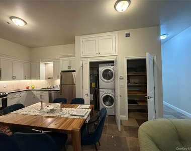125 Main Street - Photo Thumbnail 18