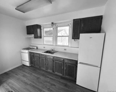 50 Huber Place - Photo Thumbnail 2