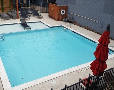 909 Reinli St - Photo Thumbnail 11