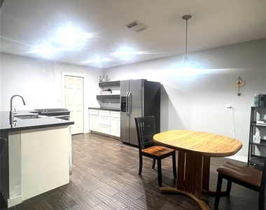 10515 Sagewind Drive - Photo Thumbnail 12