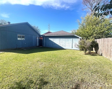 10515 Sagewind Drive - Photo Thumbnail 21