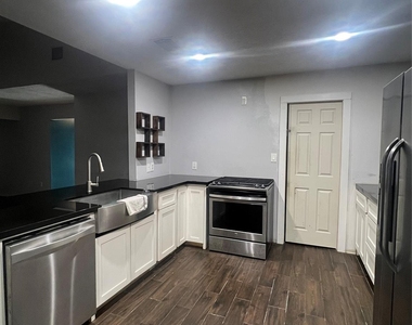 10515 Sagewind Drive - Photo Thumbnail 13