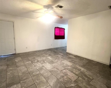 10515 Sagewind Drive - Photo Thumbnail 15