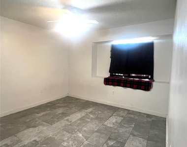 10515 Sagewind Drive - Photo Thumbnail 11