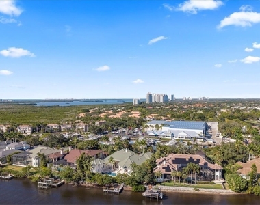 27585 Imperial Shores Boulevard - Photo Thumbnail 10