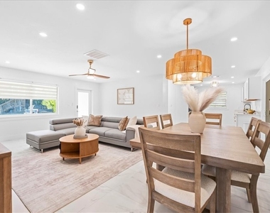 27585 Imperial Shores Boulevard - Photo Thumbnail 13