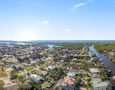 27585 Imperial Shores Boulevard - Photo Thumbnail 11