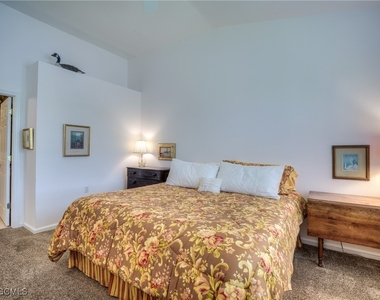 3120 Meandering Way - Photo Thumbnail 12