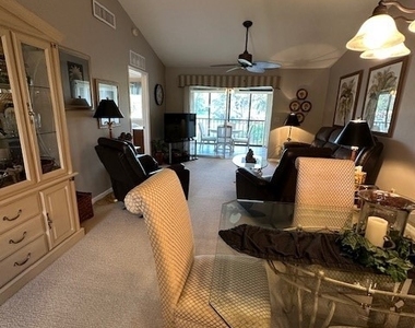 13094 Cross Creek Court - Photo Thumbnail 8