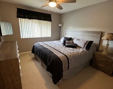 13094 Cross Creek Court - Photo Thumbnail 15
