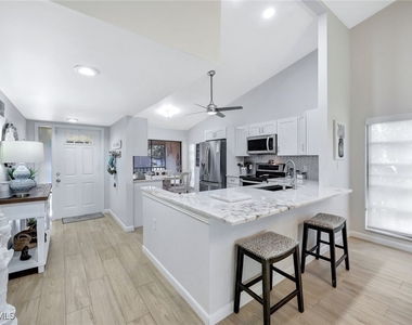 15400 Cedarwood Lane - Photo Thumbnail 3