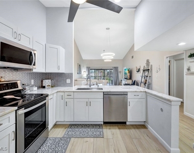 15400 Cedarwood Lane - Photo Thumbnail 2