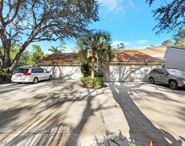 15400 Cedarwood Lane - Photo Thumbnail 17