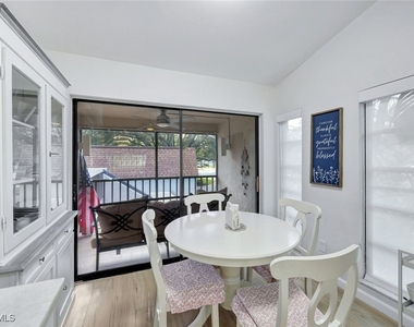 15400 Cedarwood Lane - Photo Thumbnail 6