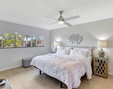 15400 Cedarwood Lane - Photo Thumbnail 7