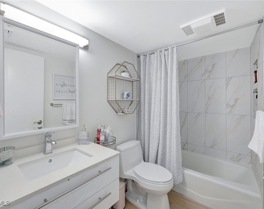 15400 Cedarwood Lane - Photo Thumbnail 11