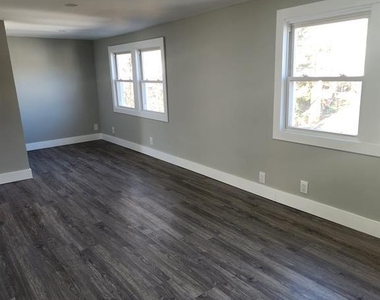 93 Hughes - Photo Thumbnail 1