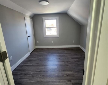 93 Hughes - Photo Thumbnail 7