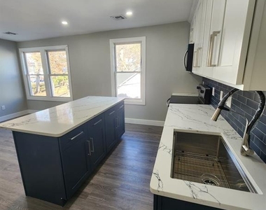 93 Hughes - Photo Thumbnail 4