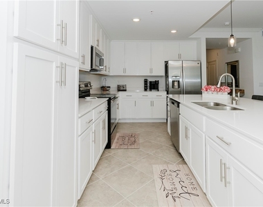 6034 National Boulevard - Photo Thumbnail 4