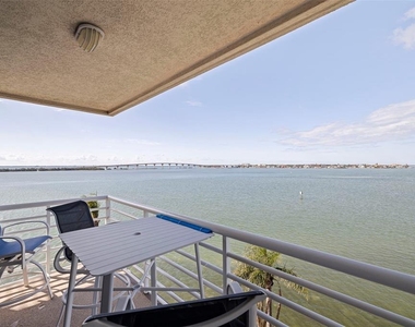 6105 Bahia Del Mar Circle - Photo Thumbnail 9