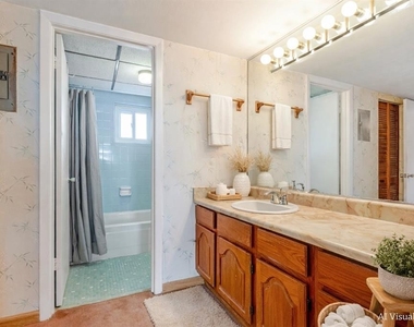 100 Silver Beach Avenue - Photo Thumbnail 5