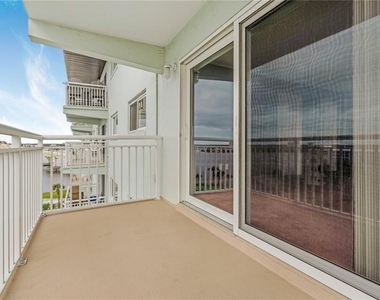 100 Silver Beach Avenue - Photo Thumbnail 21