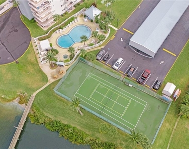 100 Silver Beach Avenue - Photo Thumbnail 4