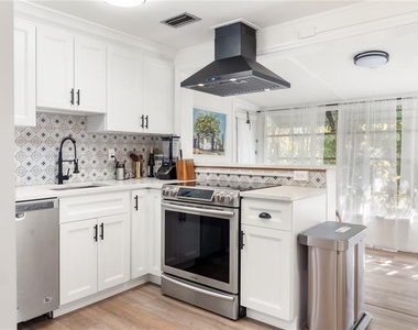 4105 Rockefeller Avenue - Photo Thumbnail 21