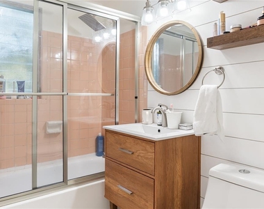 4105 Rockefeller Avenue - Photo Thumbnail 14