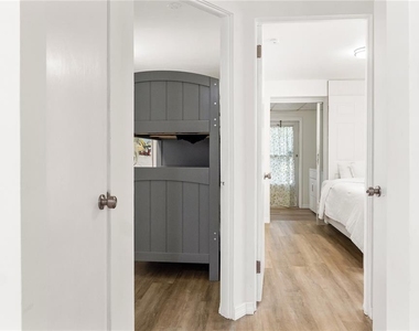 4105 Rockefeller Avenue - Photo Thumbnail 19