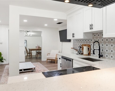 4105 Rockefeller Avenue - Photo Thumbnail 22