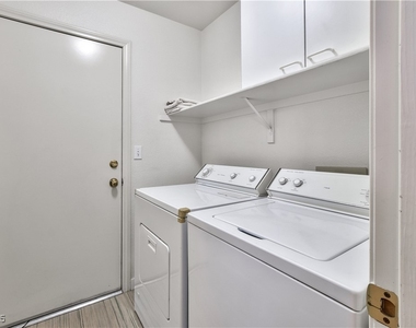 8041 Pottery Creek Drive - Photo Thumbnail 11
