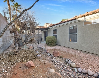 8041 Pottery Creek Drive - Photo Thumbnail 16