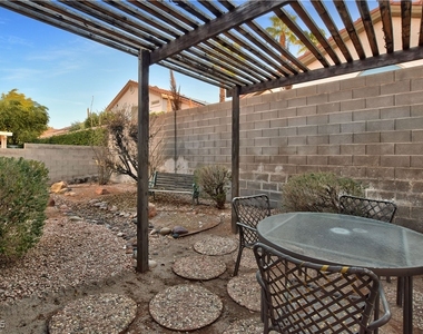 8041 Pottery Creek Drive - Photo Thumbnail 15