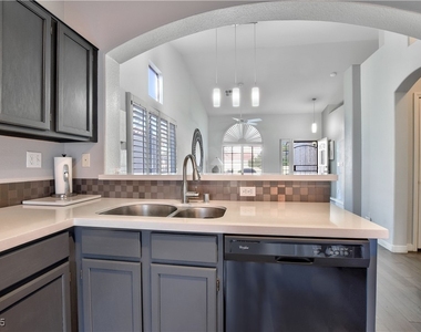 8041 Pottery Creek Drive - Photo Thumbnail 6