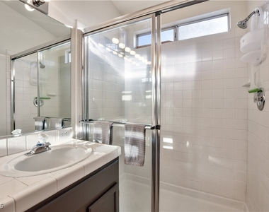 8041 Pottery Creek Drive - Photo Thumbnail 10