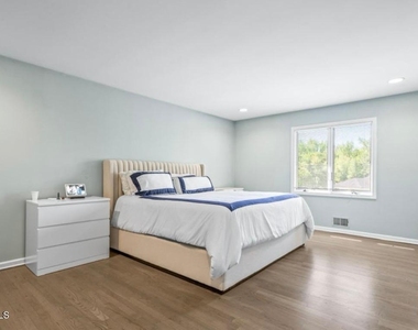 16 Bridle Drive - Photo Thumbnail 32