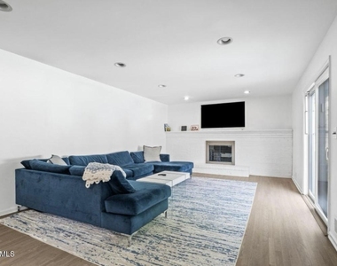 16 Bridle Drive - Photo Thumbnail 20