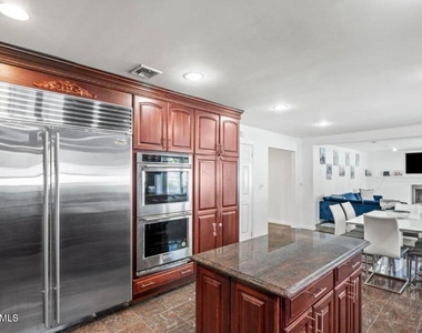 16 Bridle Drive - Photo Thumbnail 28