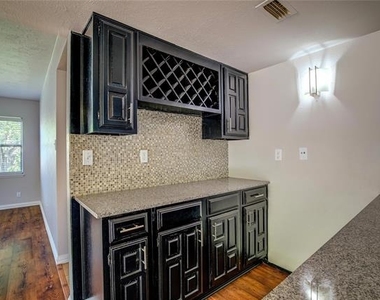 4232 Sweetgum Way - Photo Thumbnail 5