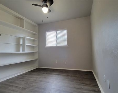 4232 Sweetgum Way - Photo Thumbnail 14