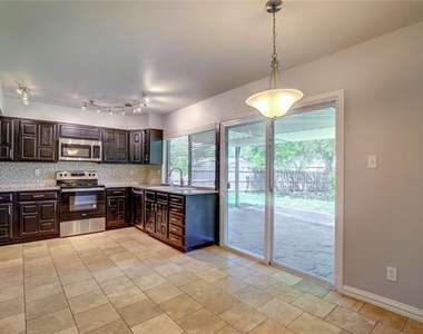 4232 Sweetgum Way - Photo Thumbnail 2