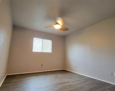 4232 Sweetgum Way - Photo Thumbnail 15
