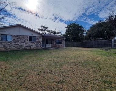 4232 Sweetgum Way - Photo Thumbnail 20
