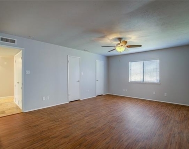 4232 Sweetgum Way - Photo Thumbnail 11