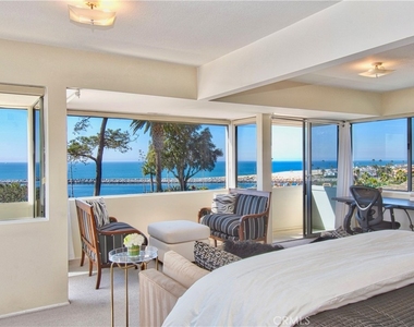 2824 Ocean Boulevard - Photo Thumbnail 15