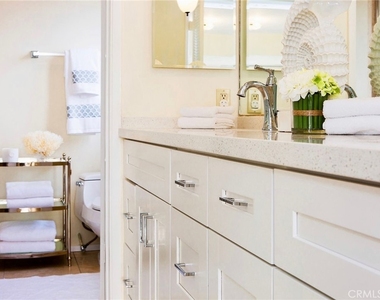 2824 Ocean Boulevard - Photo Thumbnail 20
